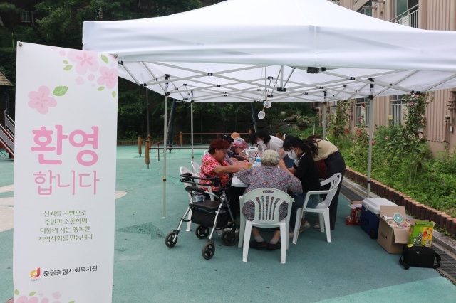 [중림동 골목이음] 삼성래미안아파트 주민과 함께하는 '부채 만들기 프로그램'