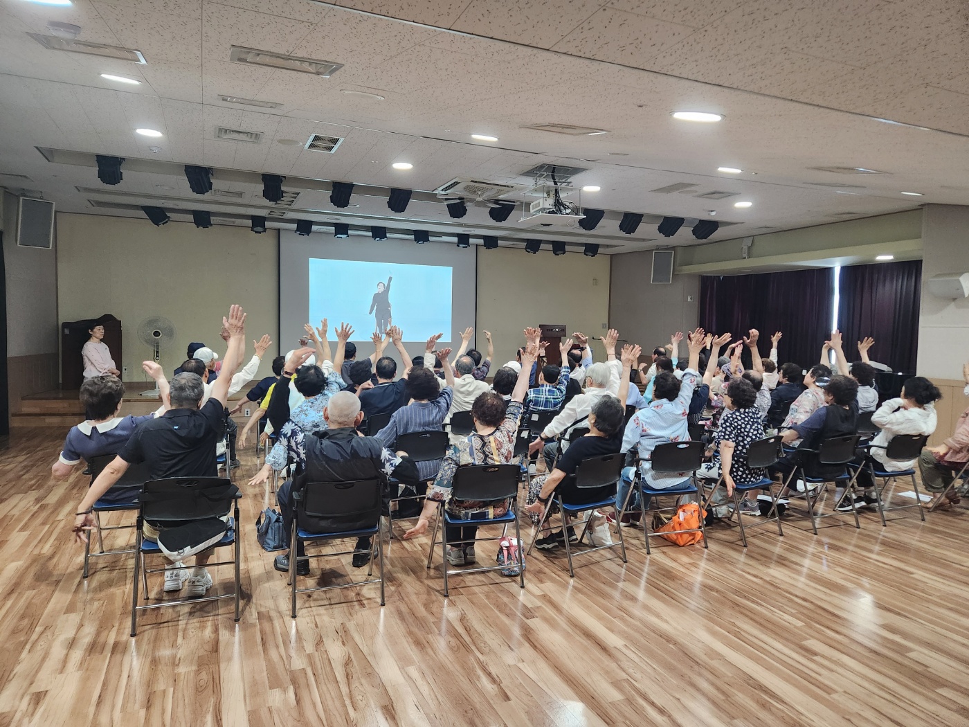 [노인일자리]노인일자리 및 사회활동지원사업 사회서비스형 참여자 소양교육 실시