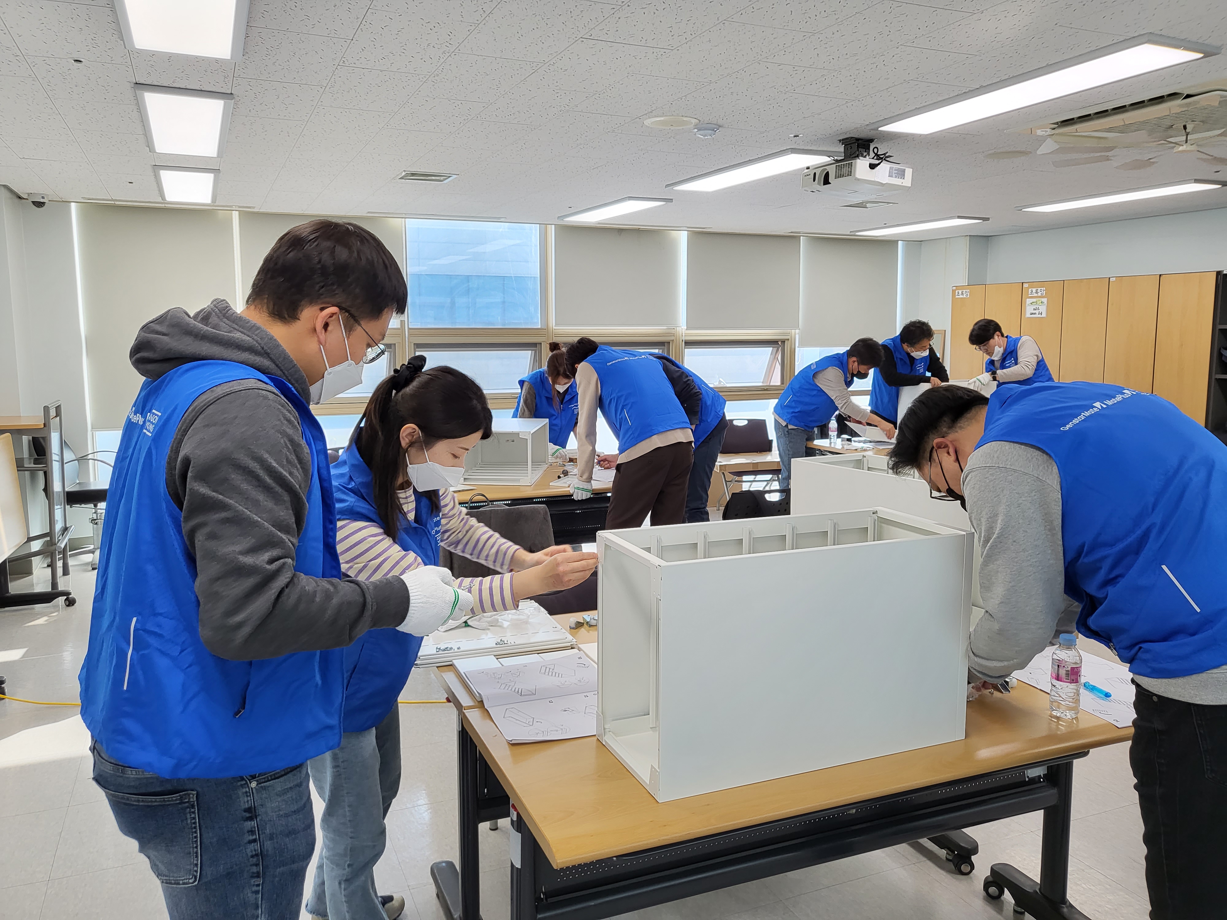 [노인맞춤돌봄서비스] 가구 만들기 봉사활동 실시