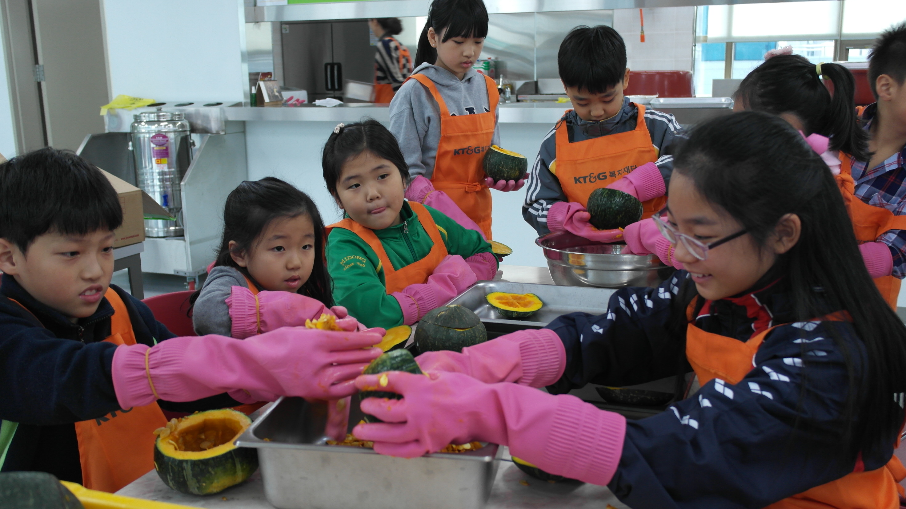 한화봉사단과 함께 하는 선재방과후교실 김장만들기 체험학습